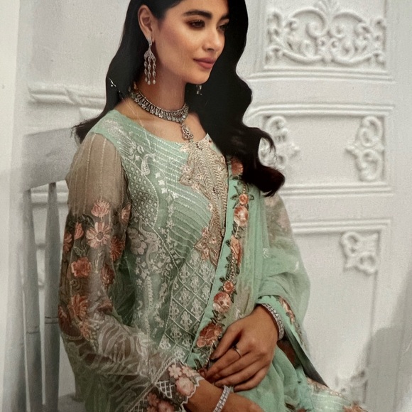 Saree in great condition - Picture 5 of 7